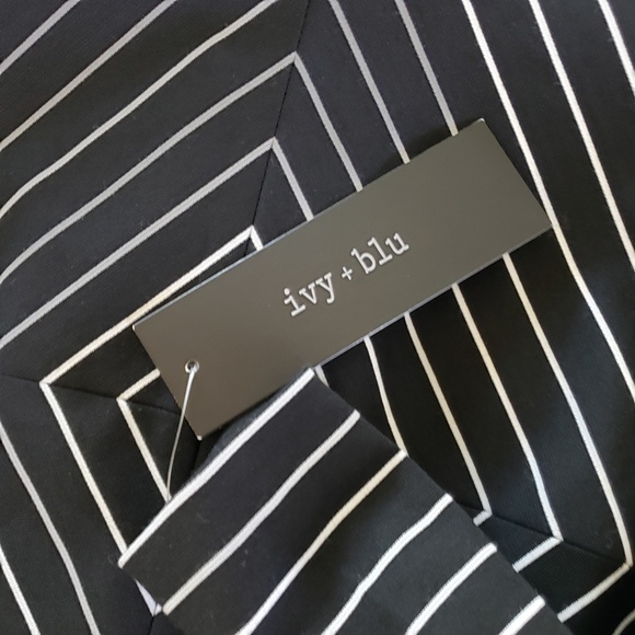 Ladies Dress for Work, Party, NWT. Great for holidays. Various sizes - Picture 4 of 4